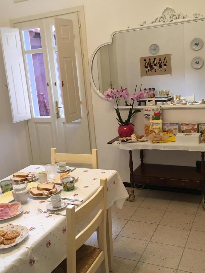 Affittacamere Juighissa Leonora Οριστάνο Εξωτερικό φωτογραφία